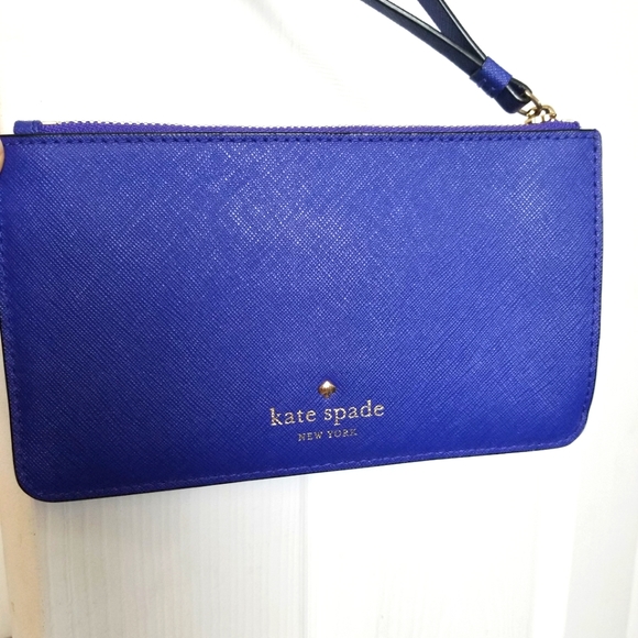 kate spade Handbags - Kate Spade Purple Wristlet